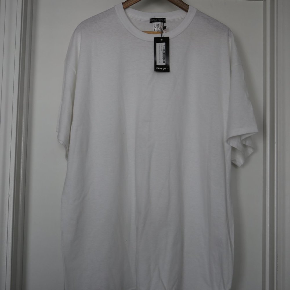 WHITE NASTY GAL TSHIRT DRESS (OS) NEVER WORN!